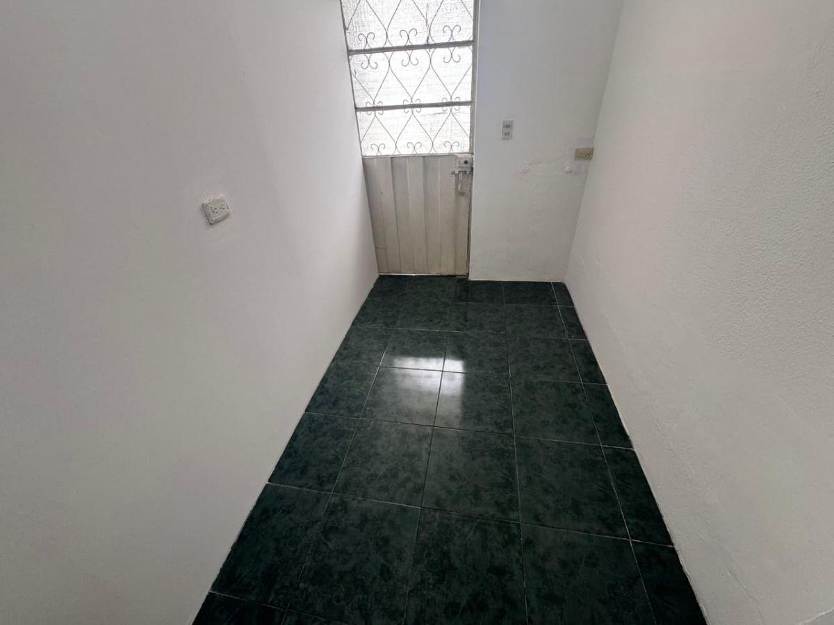 Vendo Casa con Jardin Privado Sector El Condado Conjunto Privado — imagen 3