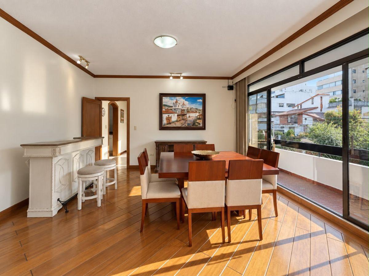 En Venta Departamento de Tres Dormitorio con Balcón 320 m² - Quito Tenis Golf Club — imagen 7