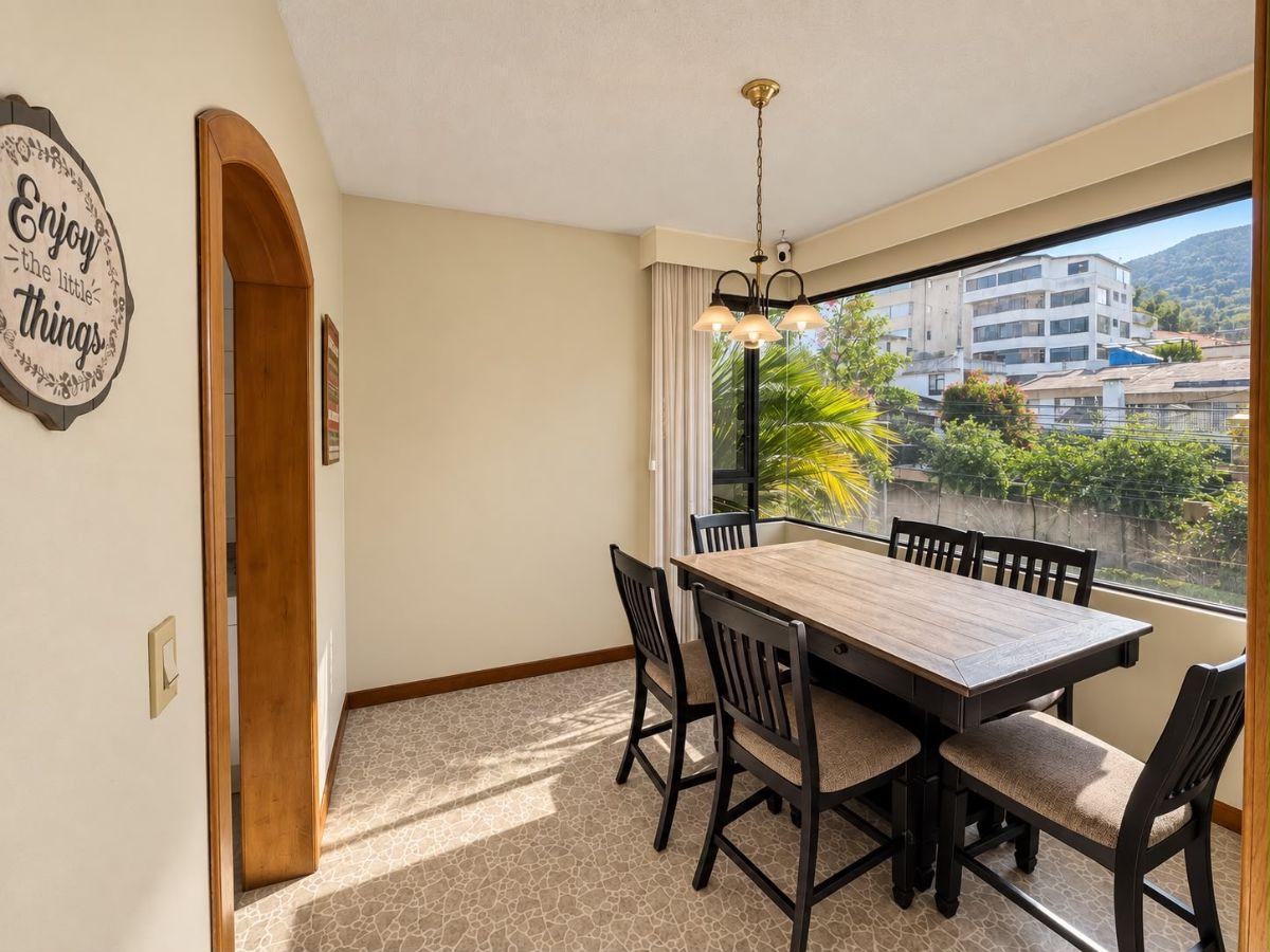 En Venta Departamento de Tres Dormitorio con Balcón 320 m² - Quito Tenis Golf Club — imagen 6