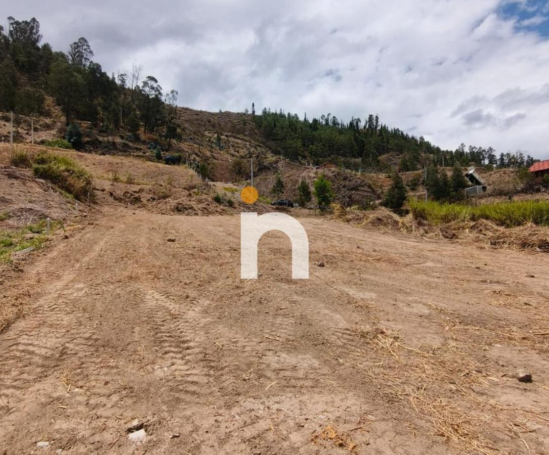 Terreno Plano de 3.200 m² en Venta en Javier Loyola, Cerca de La Unae — imagen 10
