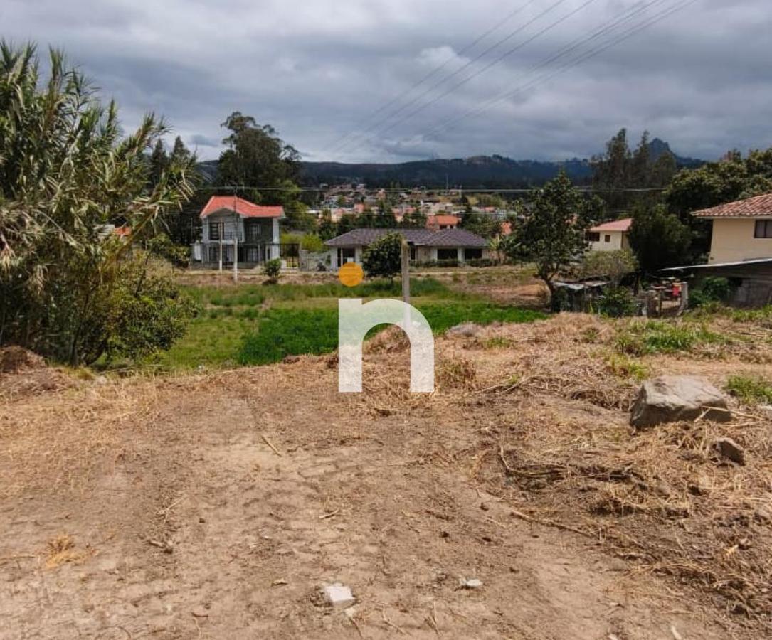 Terreno Plano de 3.200 m² en Venta en Javier Loyola, Cerca de La Unae — imagen 9