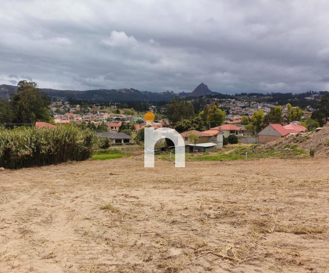Terreno Plano de 3.200 m² en Venta en Javier Loyola, Cerca de La Unae — imagen 7