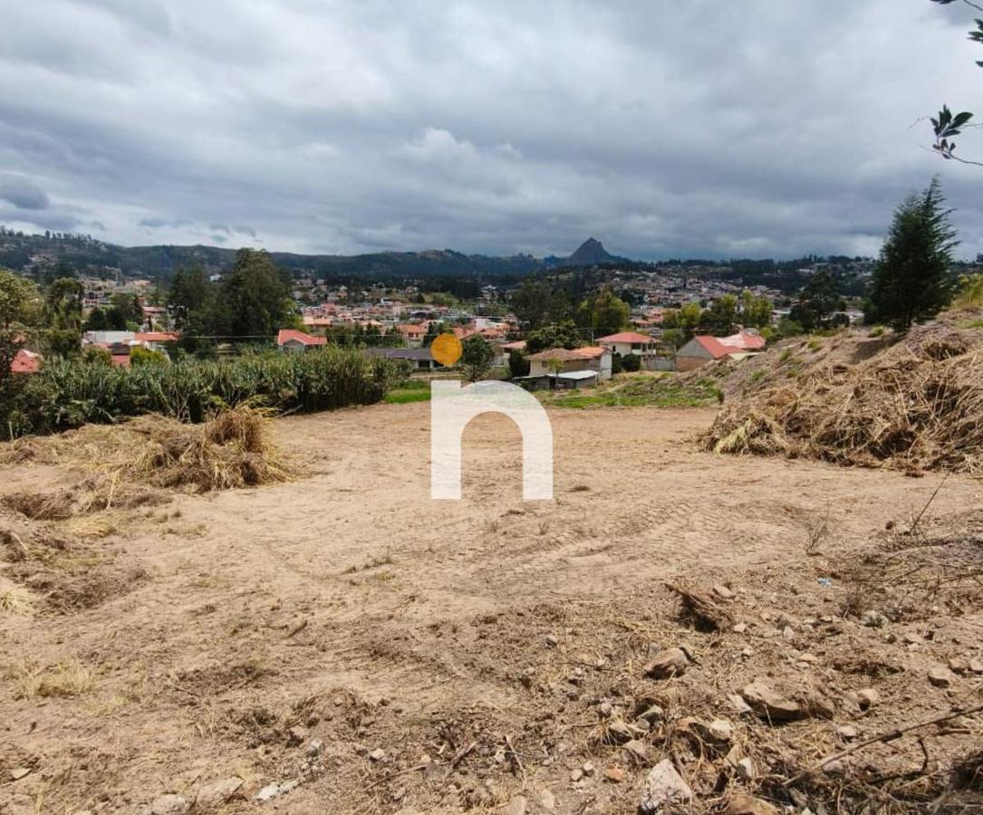 Terreno Plano de 3.200 m² en Venta en Javier Loyola, Cerca de La Unae — imagen 6