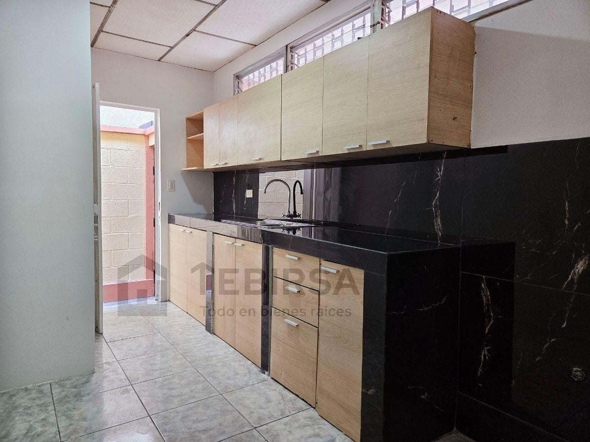 Casa en Venta de 1 Planta, 3 Dorm. y Garaje - Alborada 10 Ma Etapa, Frente a Parque Álamos Norte, Guayas — imagen 8