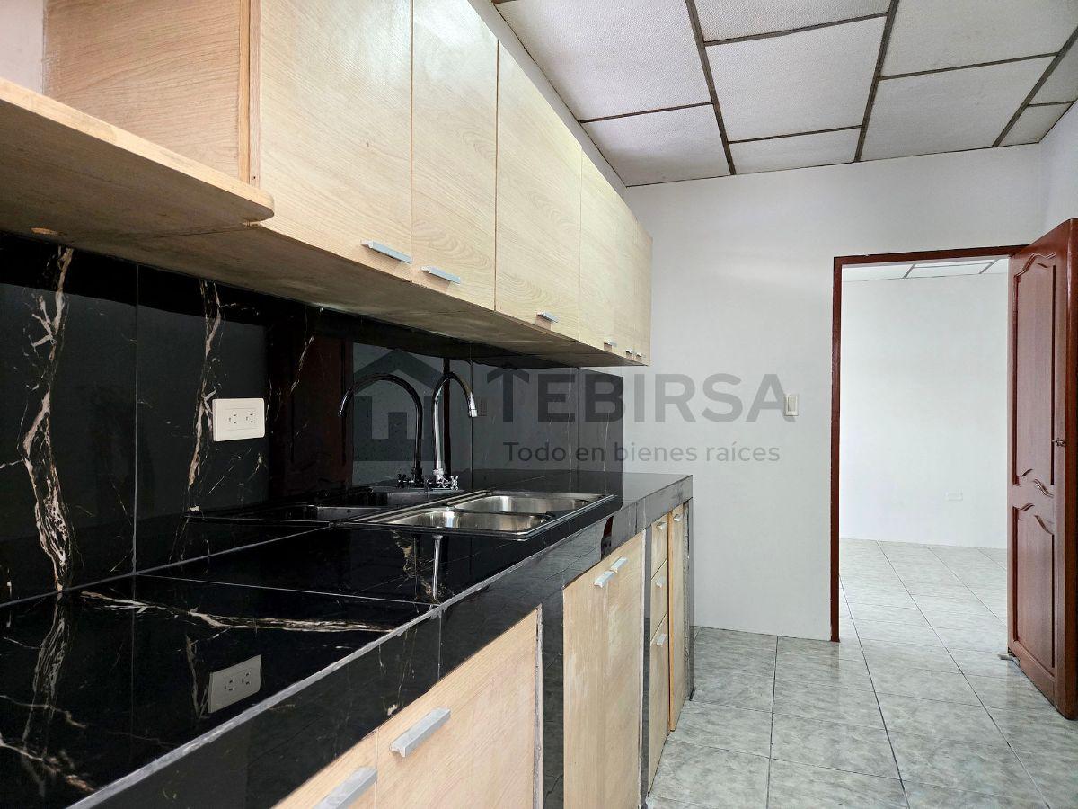 Casa en Venta de 1 Planta, 3 Dorm. y Garaje - Alborada 10 Ma Etapa, Frente a Parque Álamos Norte, Guayas — imagen 4