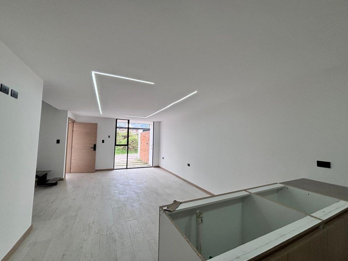 Se Vende Casa por Estrenar Secto Medio Ejido en $160.000, Azuay — imagen 9