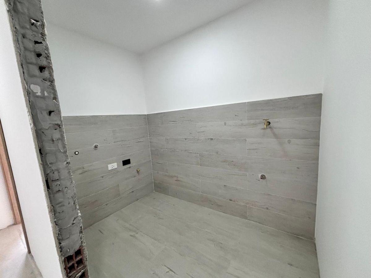 Se Vende Casa por Estrenar Secto Medio Ejido en $160.000, Azuay — imagen 5