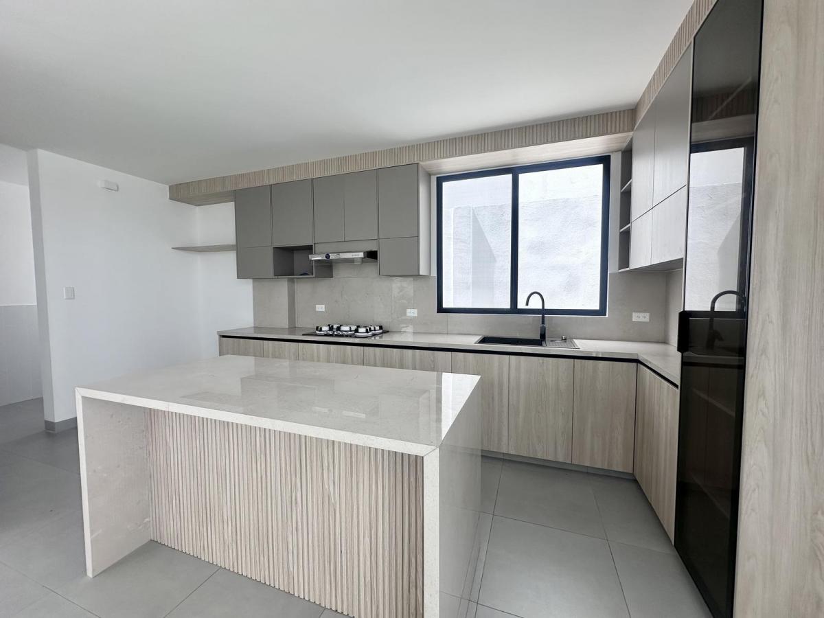 Venta de Casa en Ciudad Celeste, Isla Celeste Ad, Guayas — imagen 7
