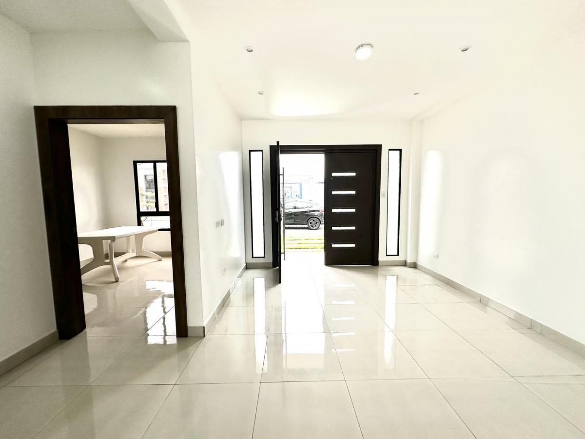 Venta de Casa en Ciudad Celeste, Isla Celeste Ad, Guayas — imagen 4