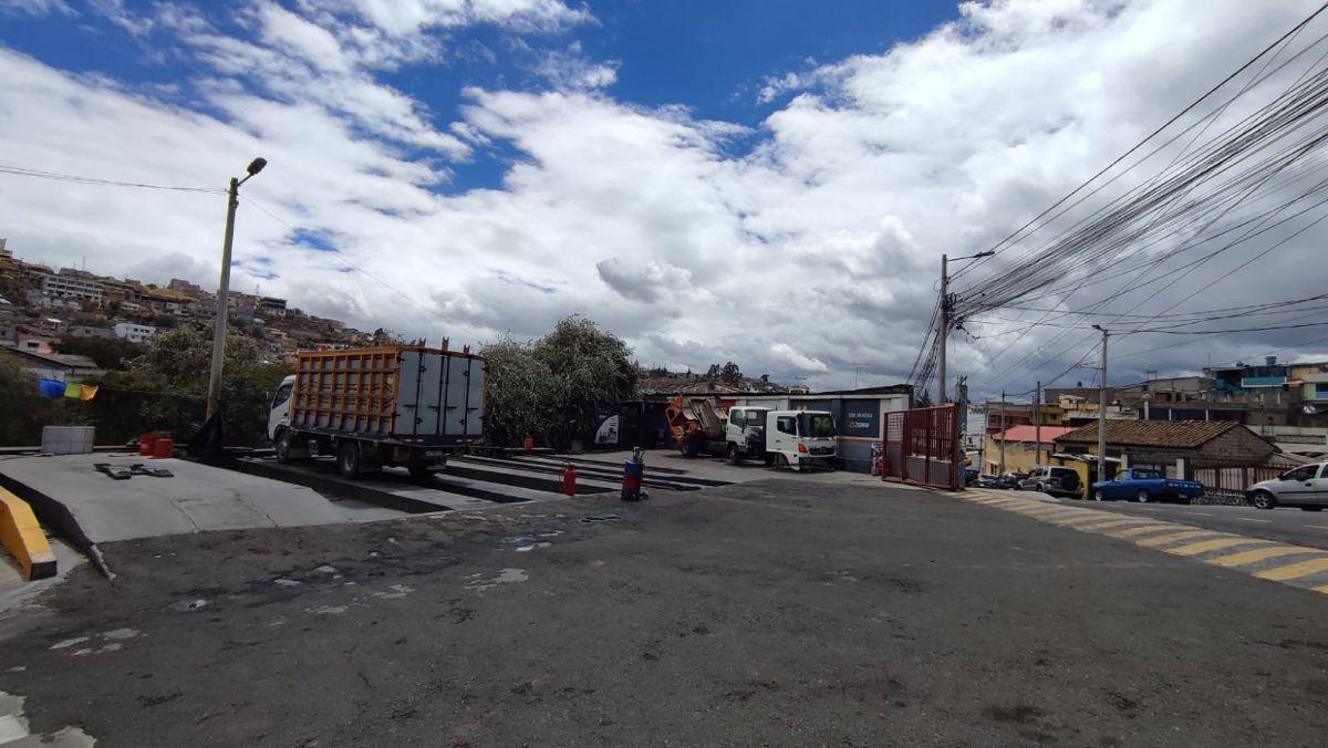 Venta Lavadora de Autos + Vivienda - Latacunga, Cotopaxi — imagen 9