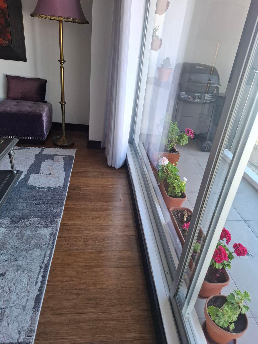 Vendo Departamento con Balcón - Sector González Suárez — imagen 8