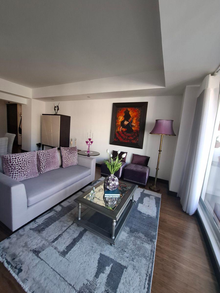 Vendo Departamento con Balcón - Sector González Suárez — imagen 7