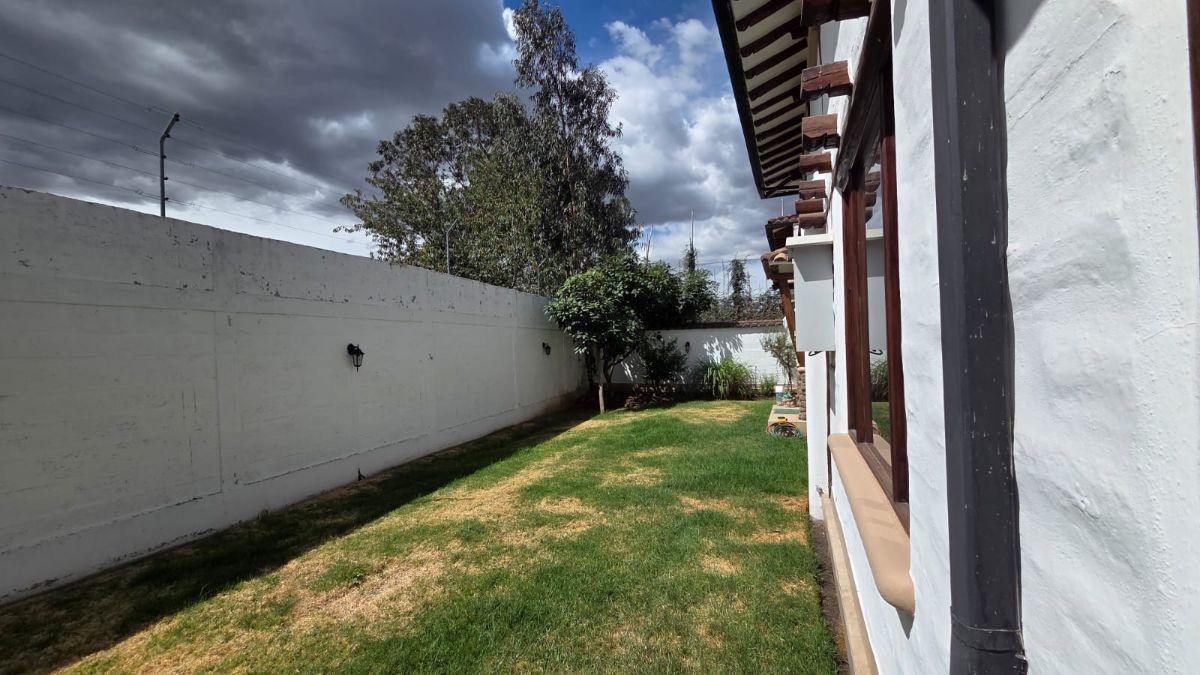 Casa de 4 Dorm. en Cojunto La Morita — imagen 8