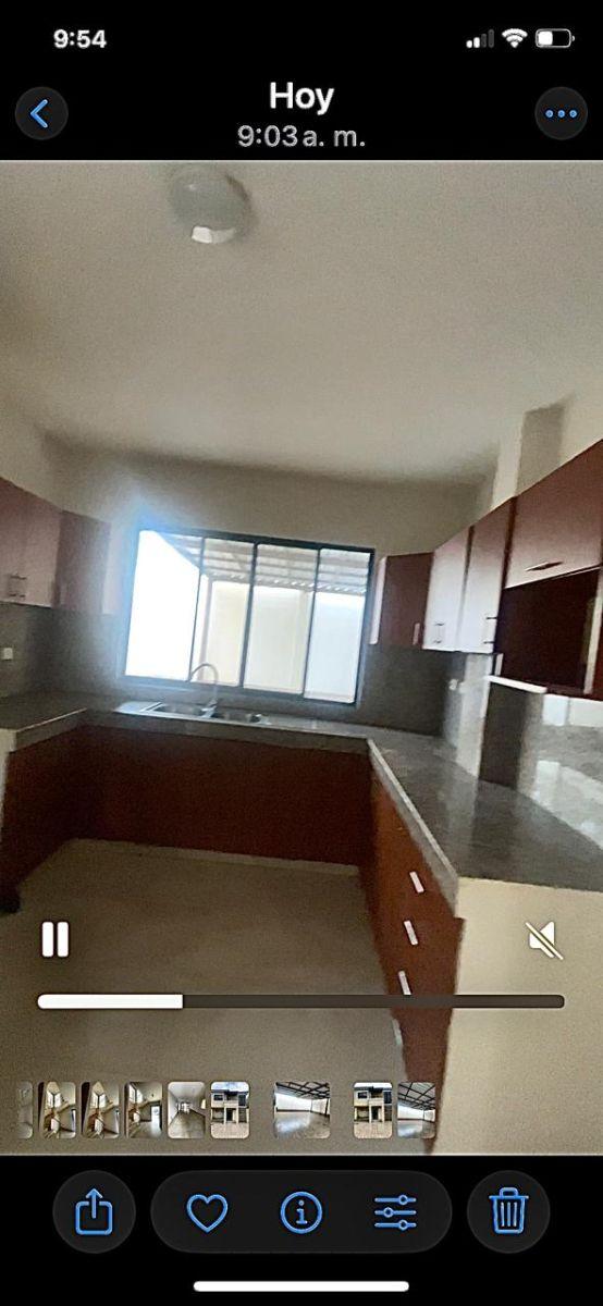 Casa en Venta Moderna y Solida en Urb. Ciudad Celeste, Propietaria Abierta a Escuchar Ofertas Serias, Guayas — imagen 7