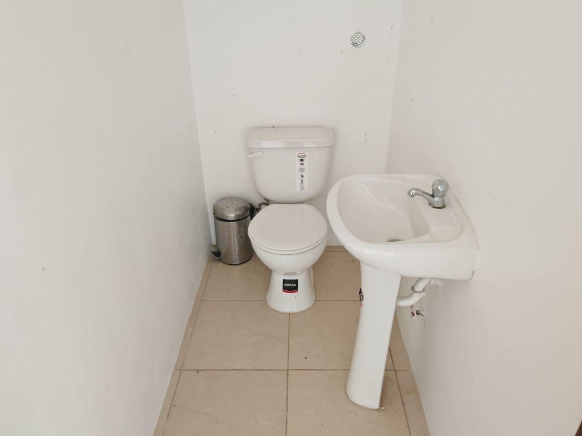 Casa Esquinera en Venta | Urbanización Bellavita, Vía a La Costa | 3 Dorm. (Wm), Guayas — imagen 7