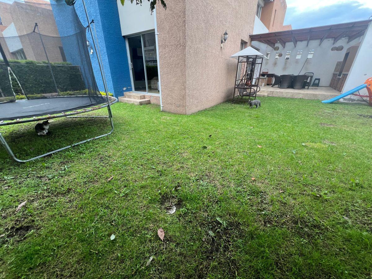 Venta, Amplia Casa con Jardín en Tumbaco con Excelente Ubicación — imagen 3