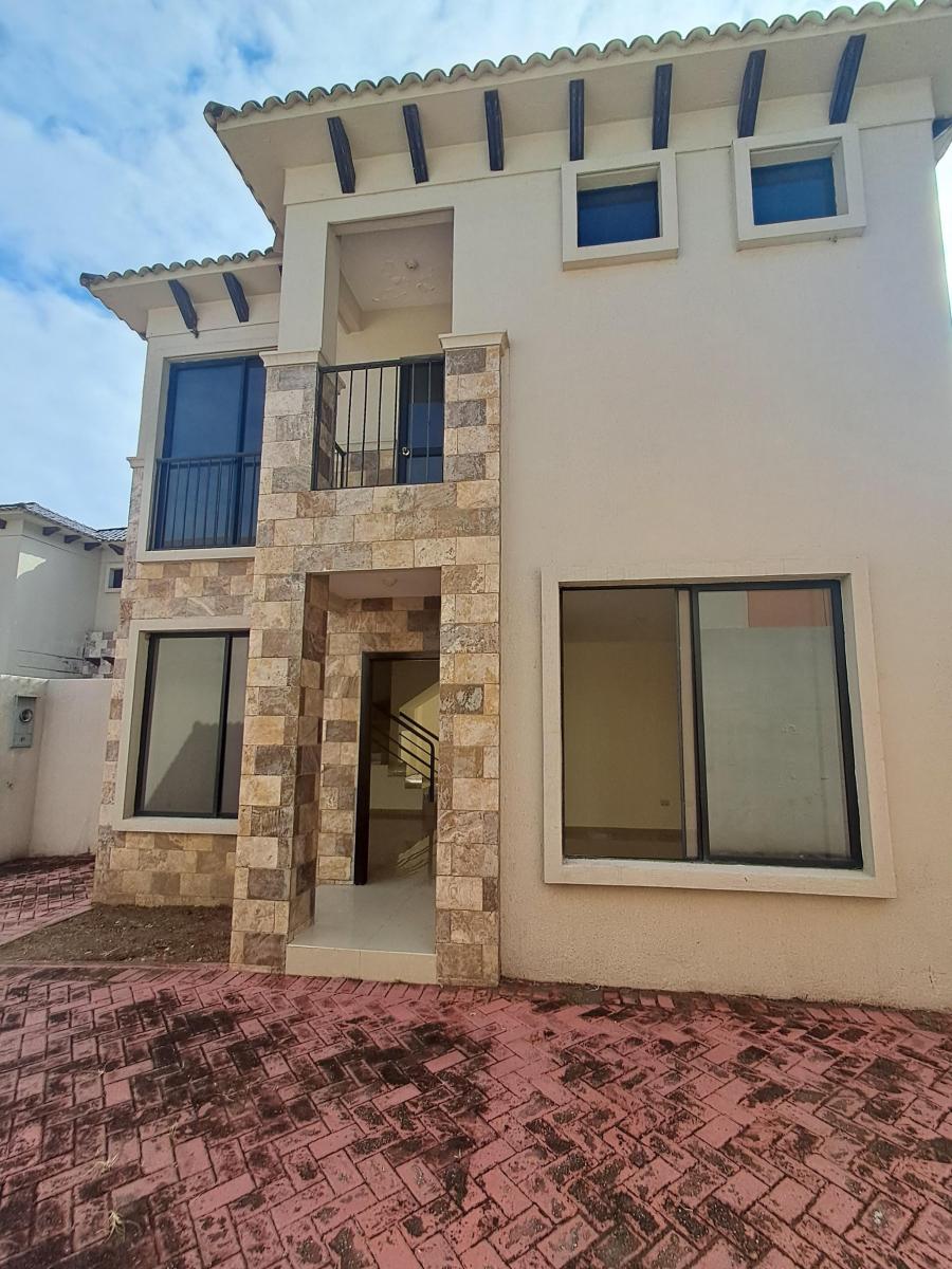 Casa de Estreno Esquinera en Venta Urbanizacion Lomas del Bosque, Guayas — imagen 9
