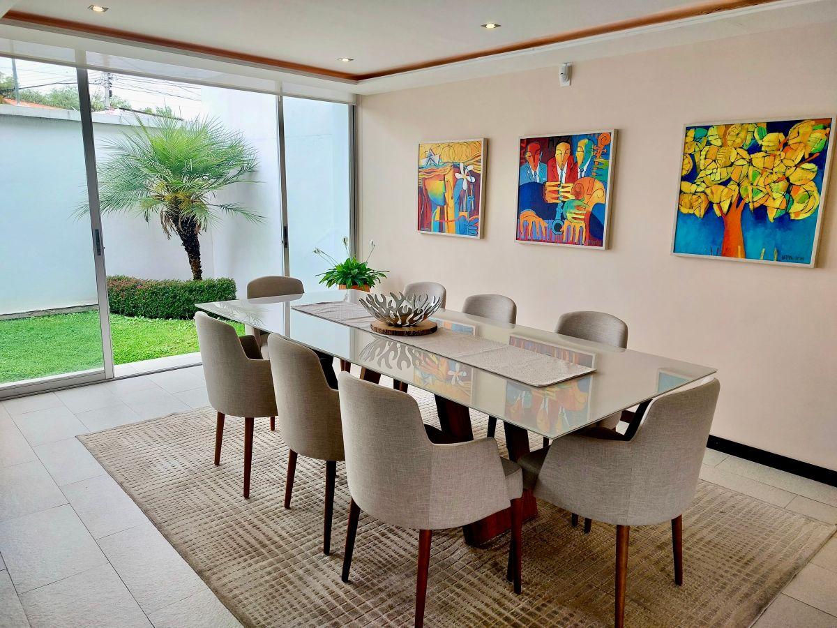 Cumbayá – Santa Inés | Venta de Casa de 220 m² con 3 Dorm. y Jardín — imagen 8