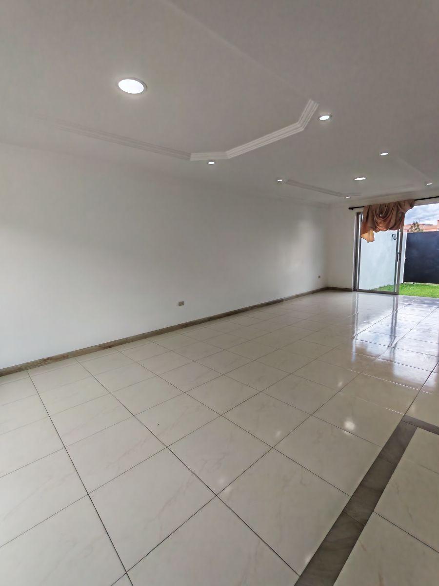 Casa a La Venta Urbanización Privada Ricaurte, Azuay — imagen 10