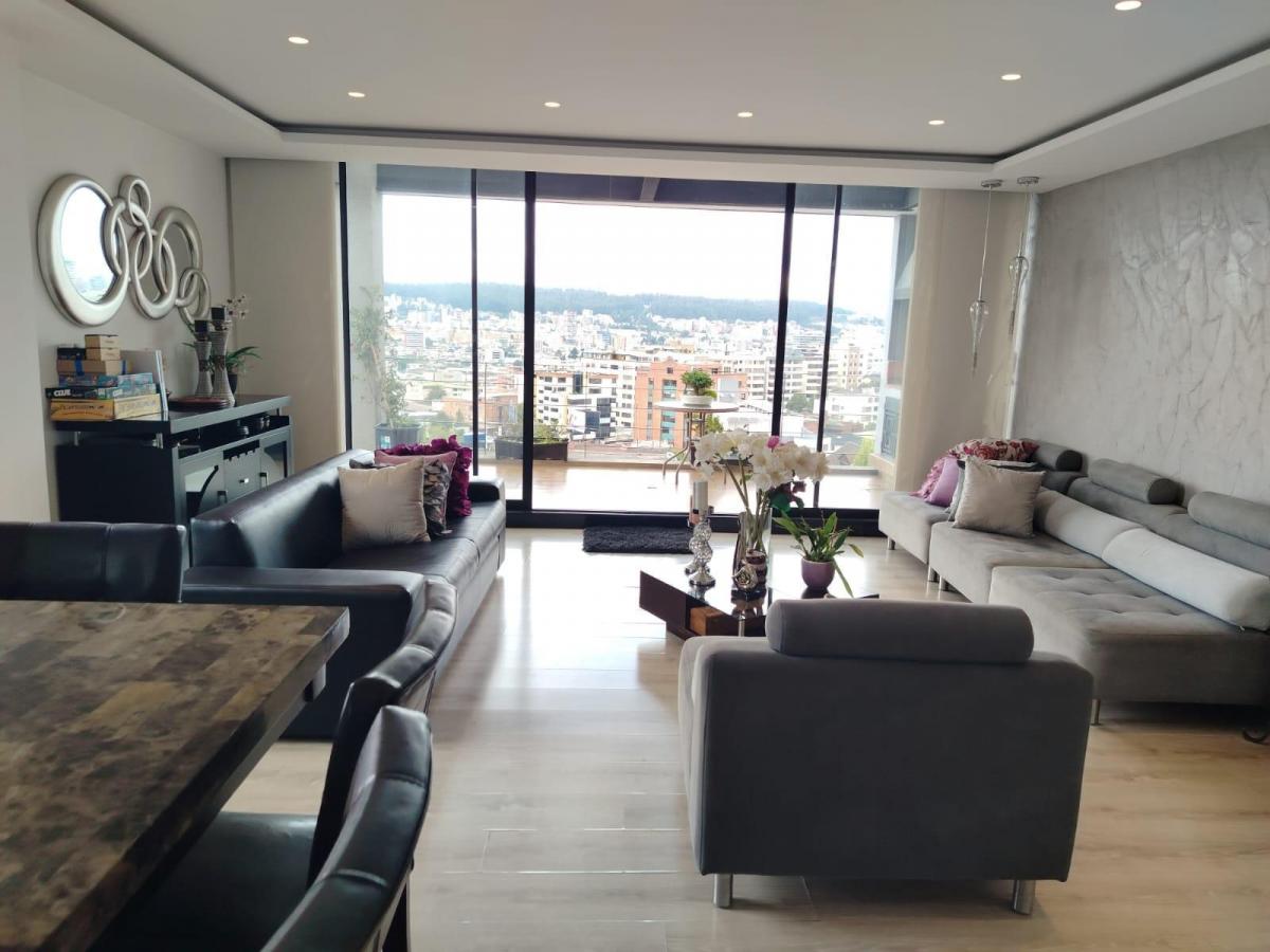 Quito Tenis - Penthouse de 196 m² con Acceso Directo por Ascensor y Terraza Apergolada — imagen 8