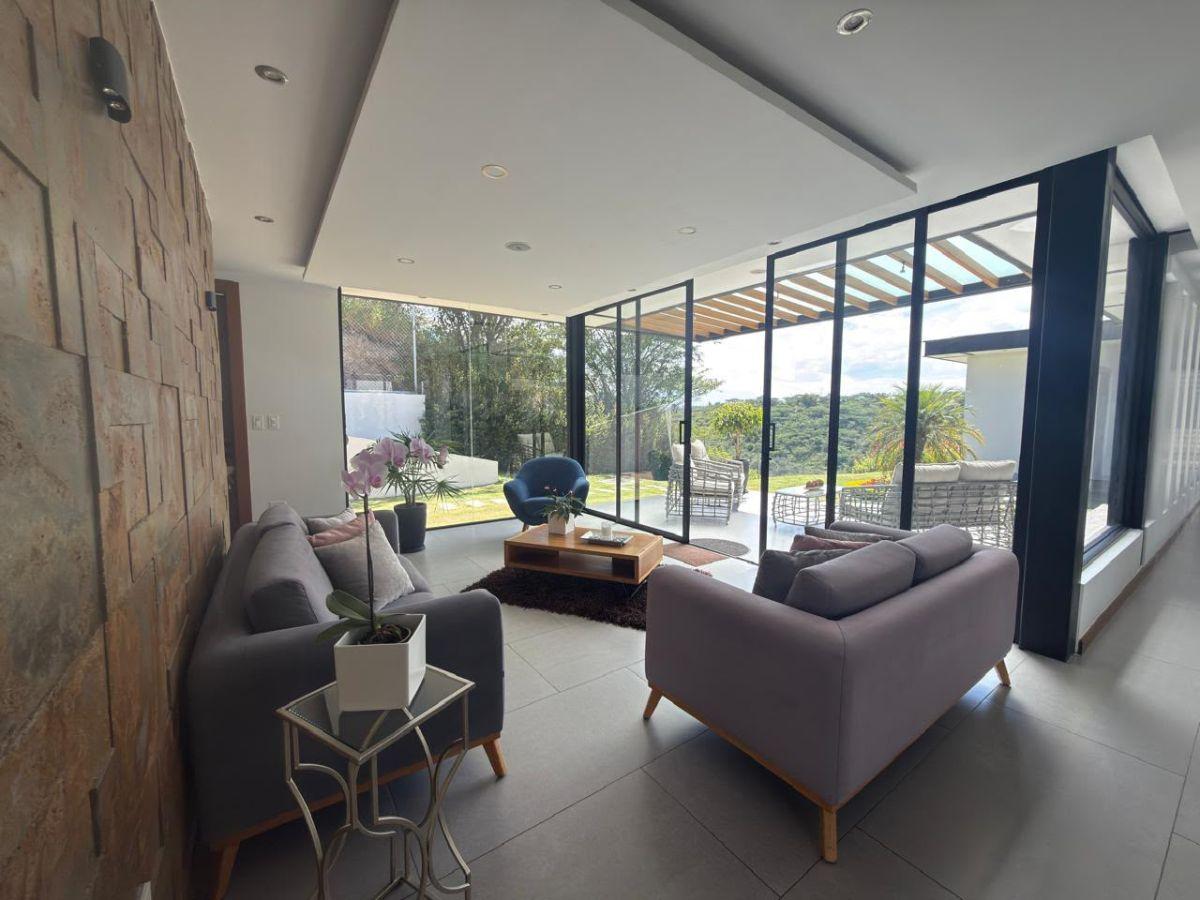 Casa de 1 Sola Planta Amplio Jardín Exclusividad — imagen 8