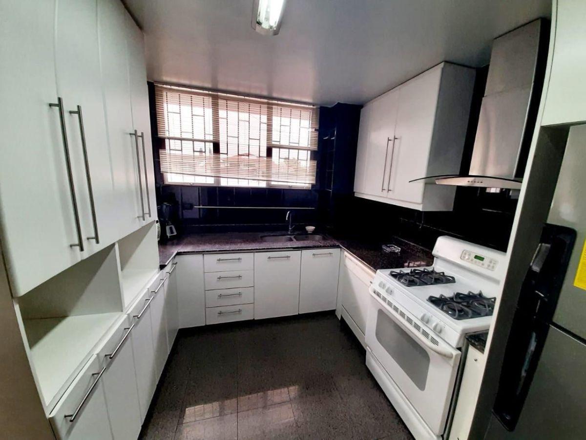 Vendo Departamento en Urdesa Central, Guayas — imagen 5