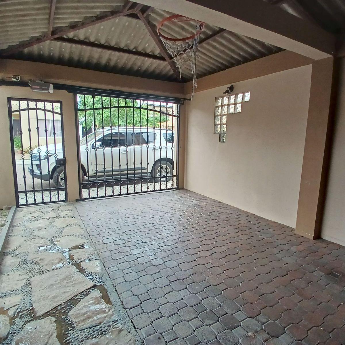Casa Esquinera en Venta en La Joya - Esmeralda. Guayas — imagen 8