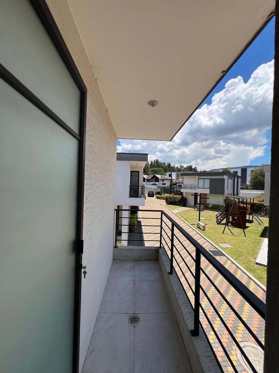 En Venta Casa de Ttres Dorm. con Jardín Privado 196 m² - La Armenia — imagen 4