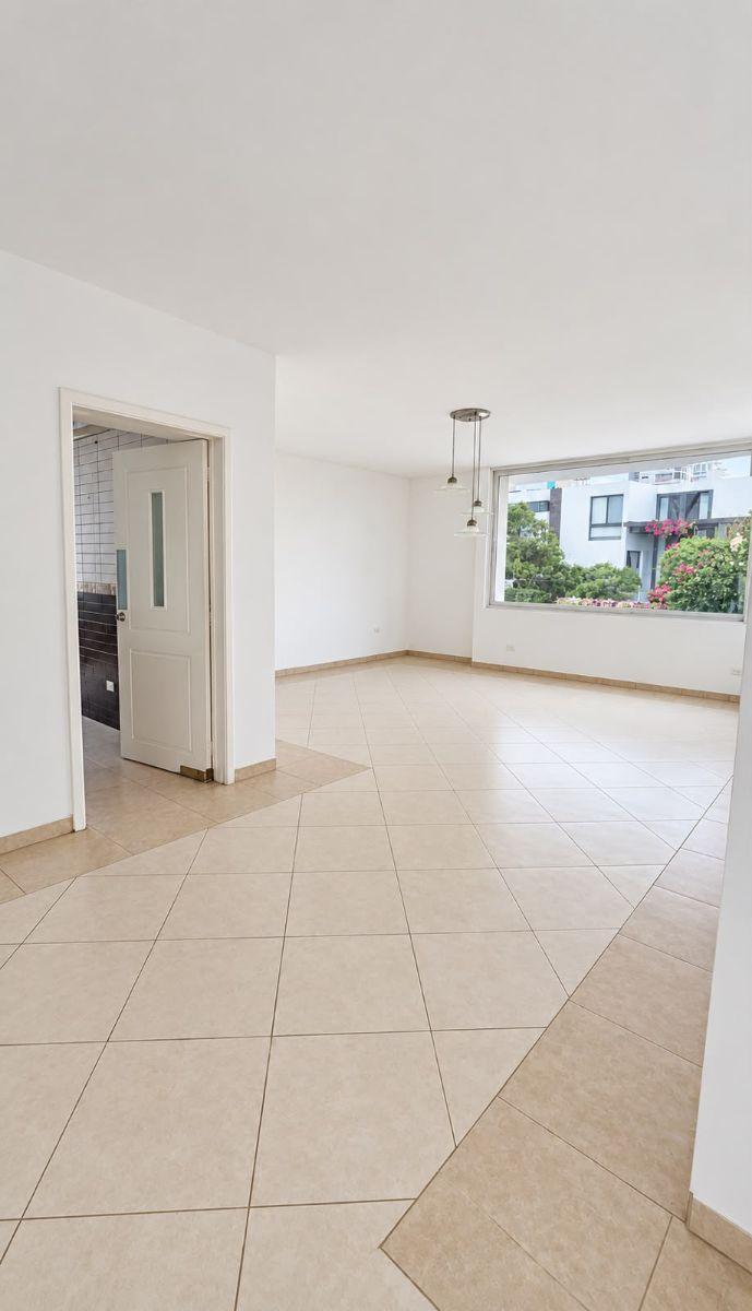En Venta Casa de Cuatro Dorm. Frente Al Mar 500 m² - Manta, Manabí — imagen 5