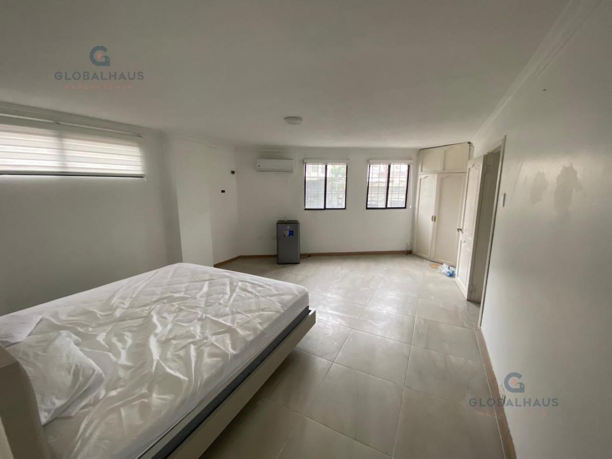Venta de Departamento de 3 Habitaciones en Lomas de Urdesa A. m. Guayas — imagen 3