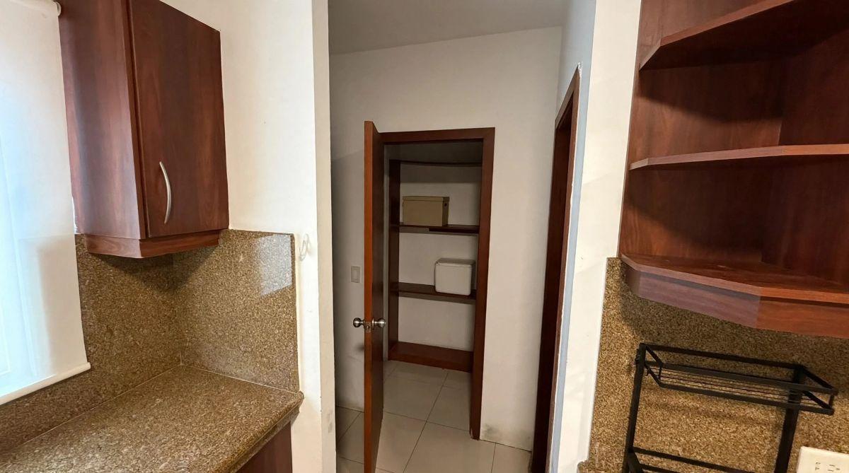 Se Vende Casa con Piscina en Urb. Estancias del Rio - Samborondon Guayaquil. (Ronald), Guayas — imagen 6