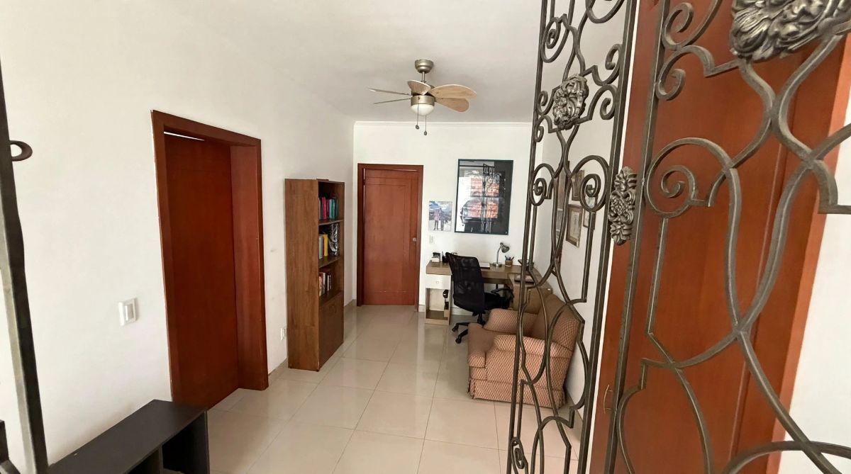 Se Vende Casa con Piscina en Urb. Estancias del Rio - Samborondon Guayaquil. (Ronald), Guayas — imagen 5