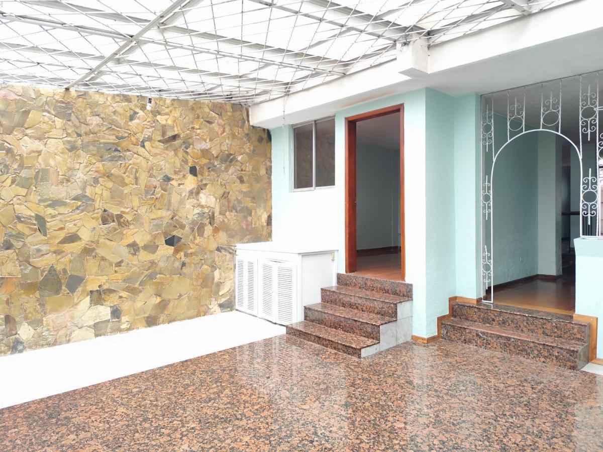 Casa Independiente en Venta, 4 Dorm., La Kennedy, Sector California Alta. Acceso a Parque — imagen 8