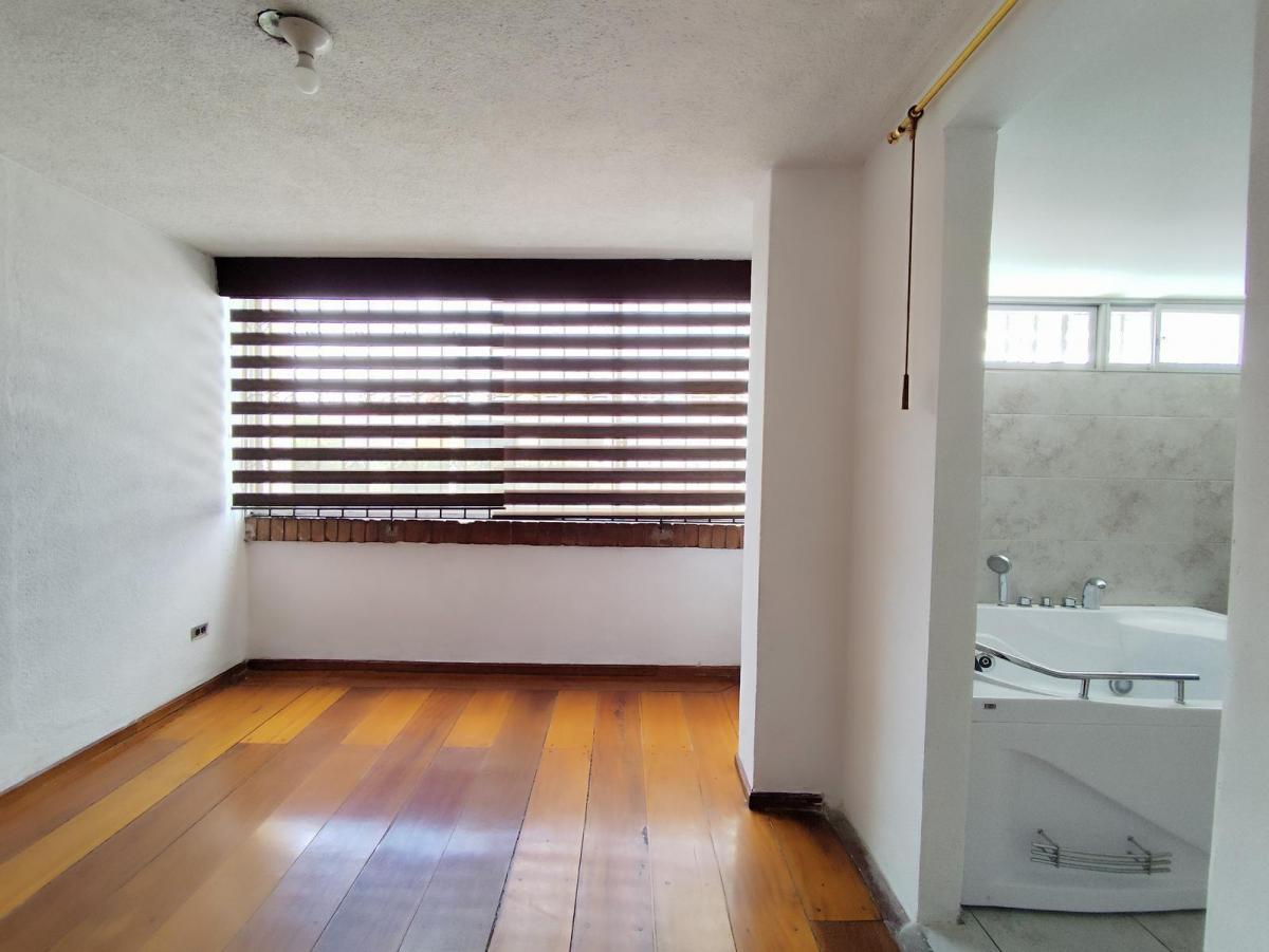 Casa Independiente en Venta, 4 Dorm., La Kennedy, Sector California Alta. Acceso a Parque — imagen 7
