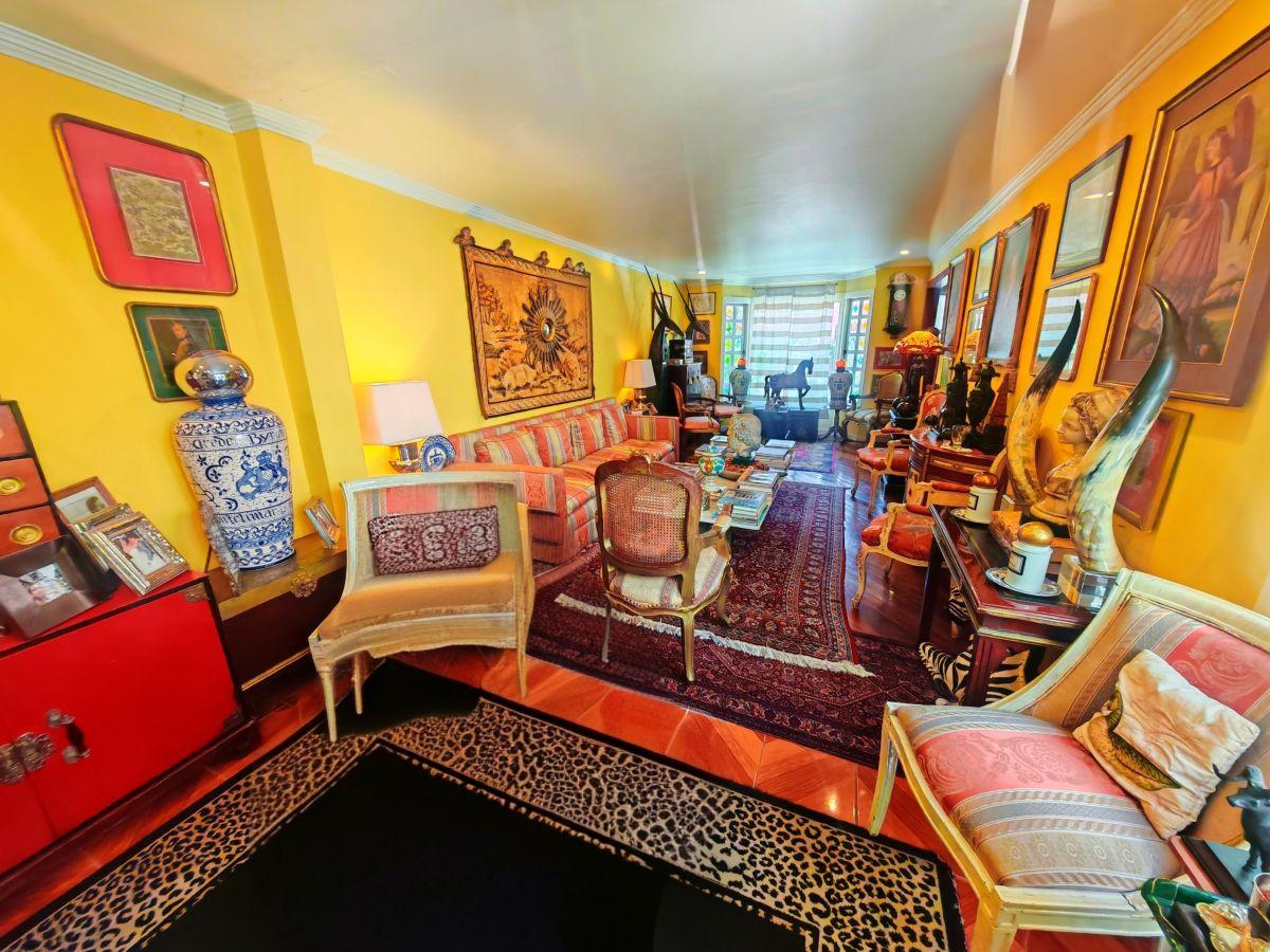 Venta de Casa Familiar de 227 M²: Espacios Ideales Para Amantes del Arte y La Lectura - La Mañosca — imagen 9