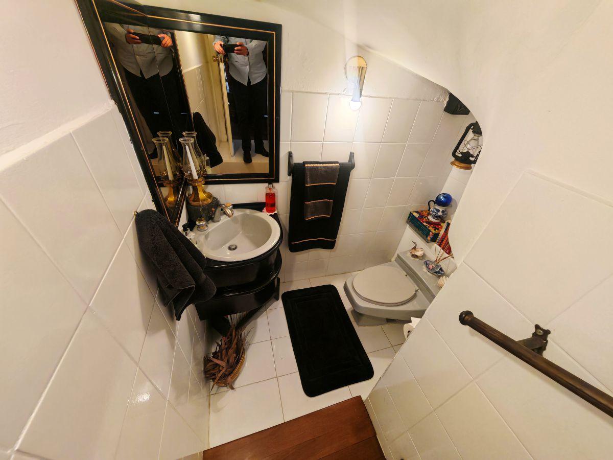 Venta de Casa Familiar de 227 M²: Espacios Ideales Para Amantes del Arte y La Lectura - La Mañosca — imagen 4