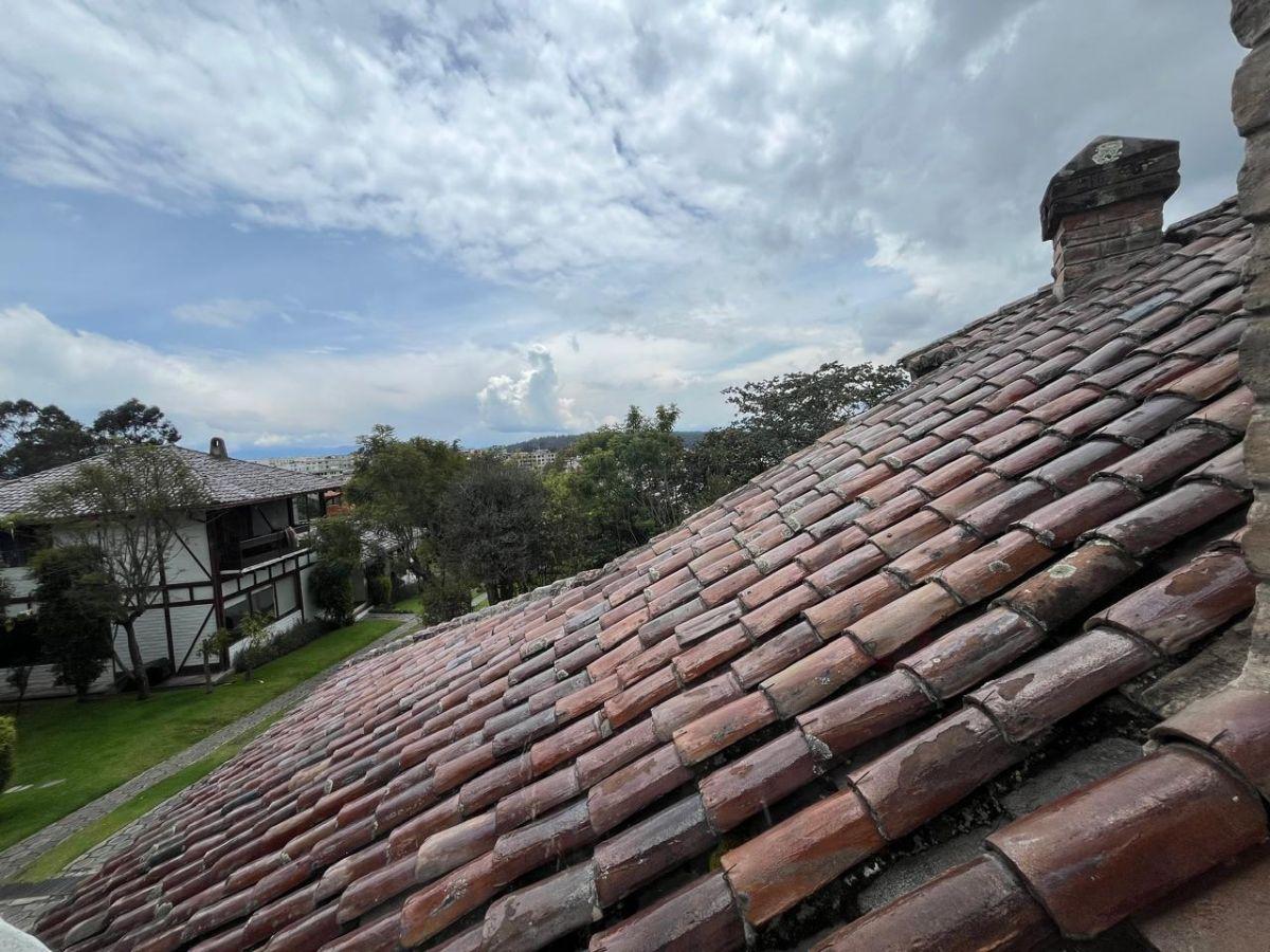 En Venta Casa de 253 m² 3 Dorm., Balcón, Patio, Condominio Sector Embajada Americana — imagen 5
