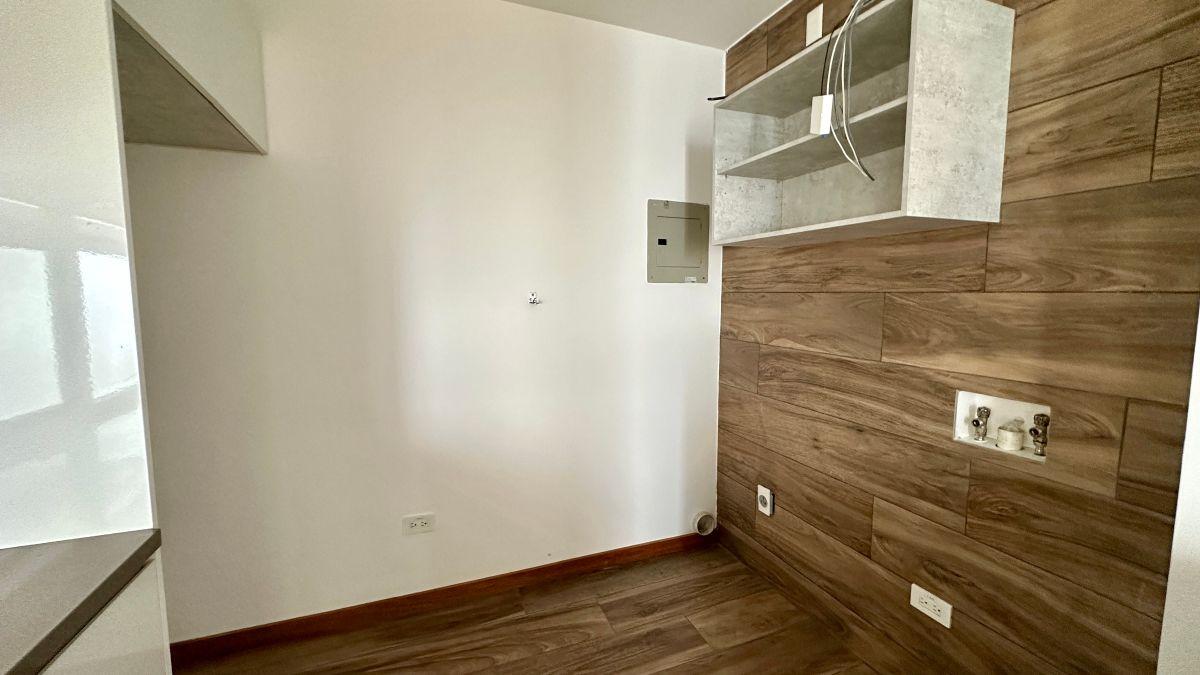 ¡Oportunidad! Departamento en Venta con Amplia Terraza – San Juan de Cumbayá — imagen 3