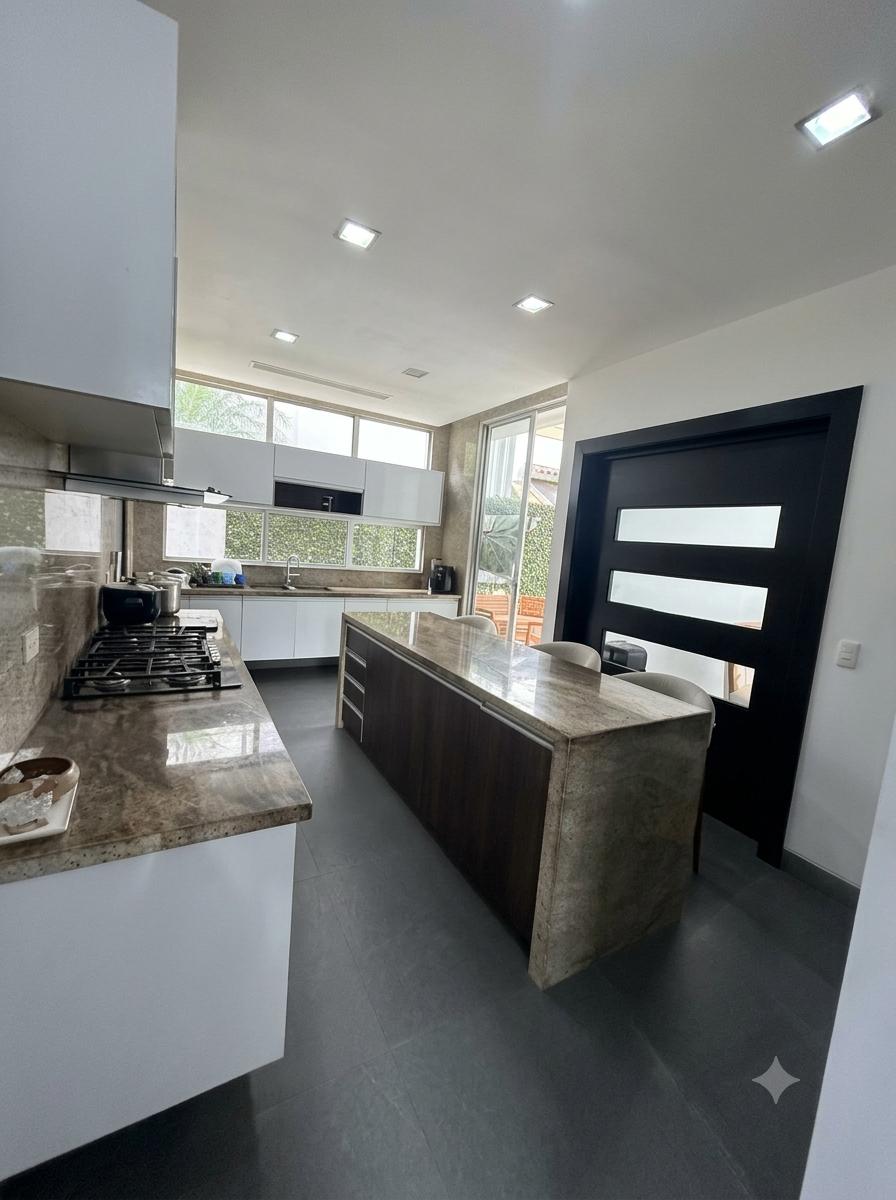 Casa Esquinera en Venta Urb. Arrecife, Isla Mocoli, Guayas — imagen 8