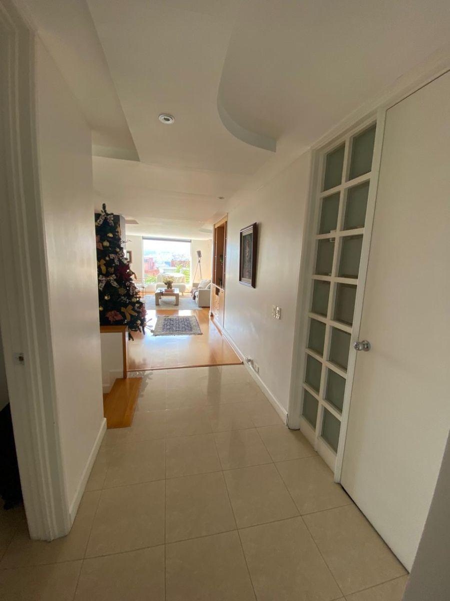 Vendo Departamento en El Sector de La Gonzalez Suarez — imagen 6