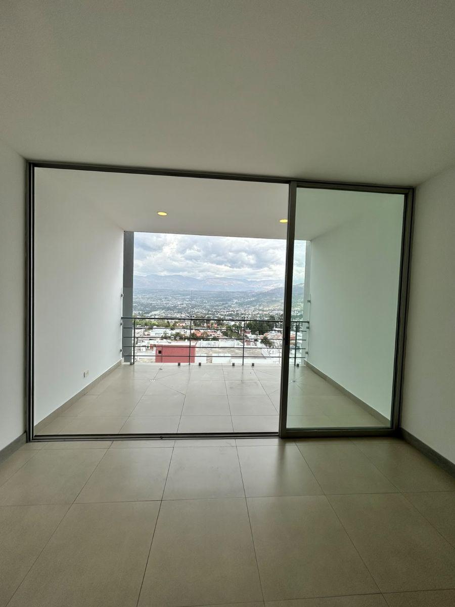 3 Habitaciones con Hermosa Vista, Iluminación y Sala de Tv — imagen 9