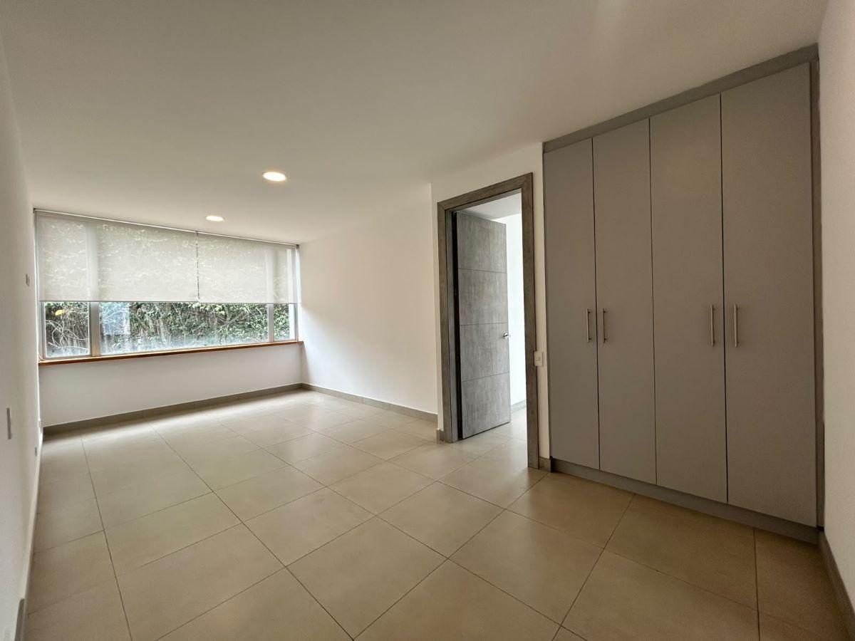 3 Habitaciones con Hermosa Vista, Iluminación y Sala de Tv — imagen 8