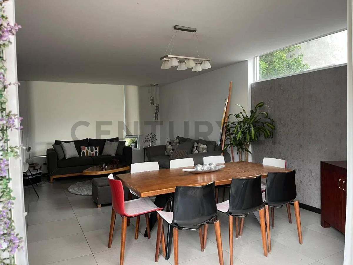 Venta de Casa en Tumbaco Sector Santa Rosa Cerca del Centro de Tumbaco — imagen 9