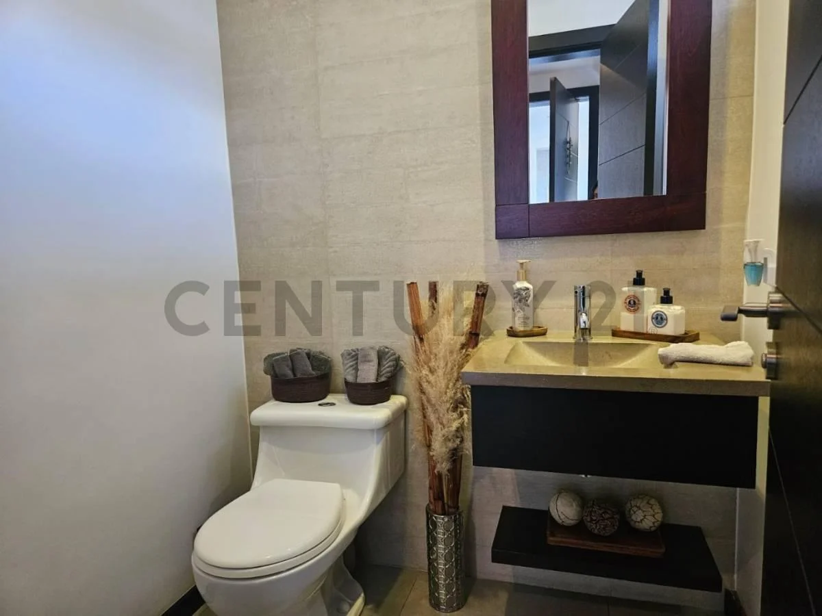 Venta de Casa en Tumbaco Sector Santa Rosa Cerca del Centro de Tumbaco — imagen 4