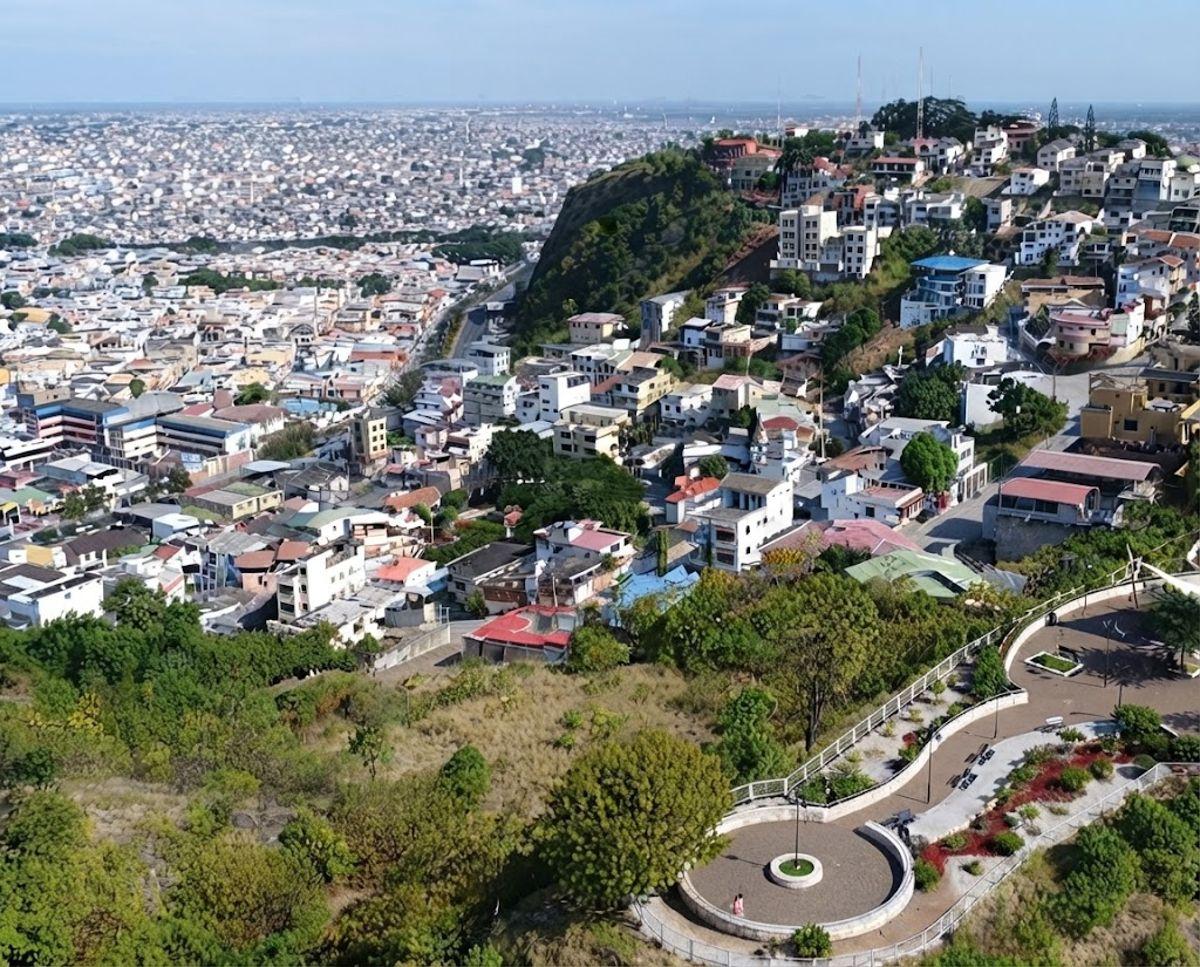 Terreno en Venta en Cdla. Bellavista Alta Solar Esquinero 220 m², Guayas — imagen 3