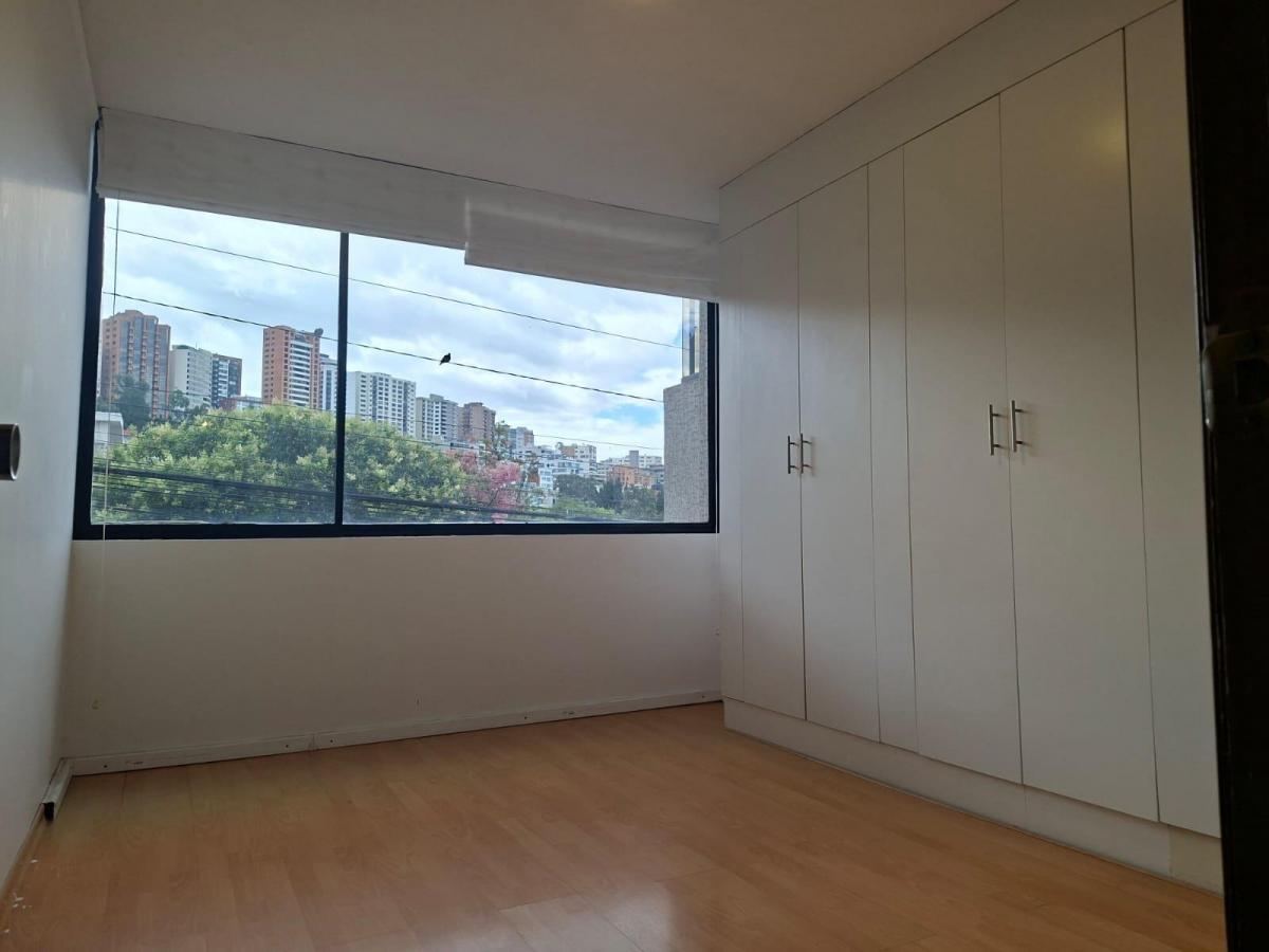 Departamento en Venta, 4 Dorm., Sector Granda Centeno Quito — imagen 9