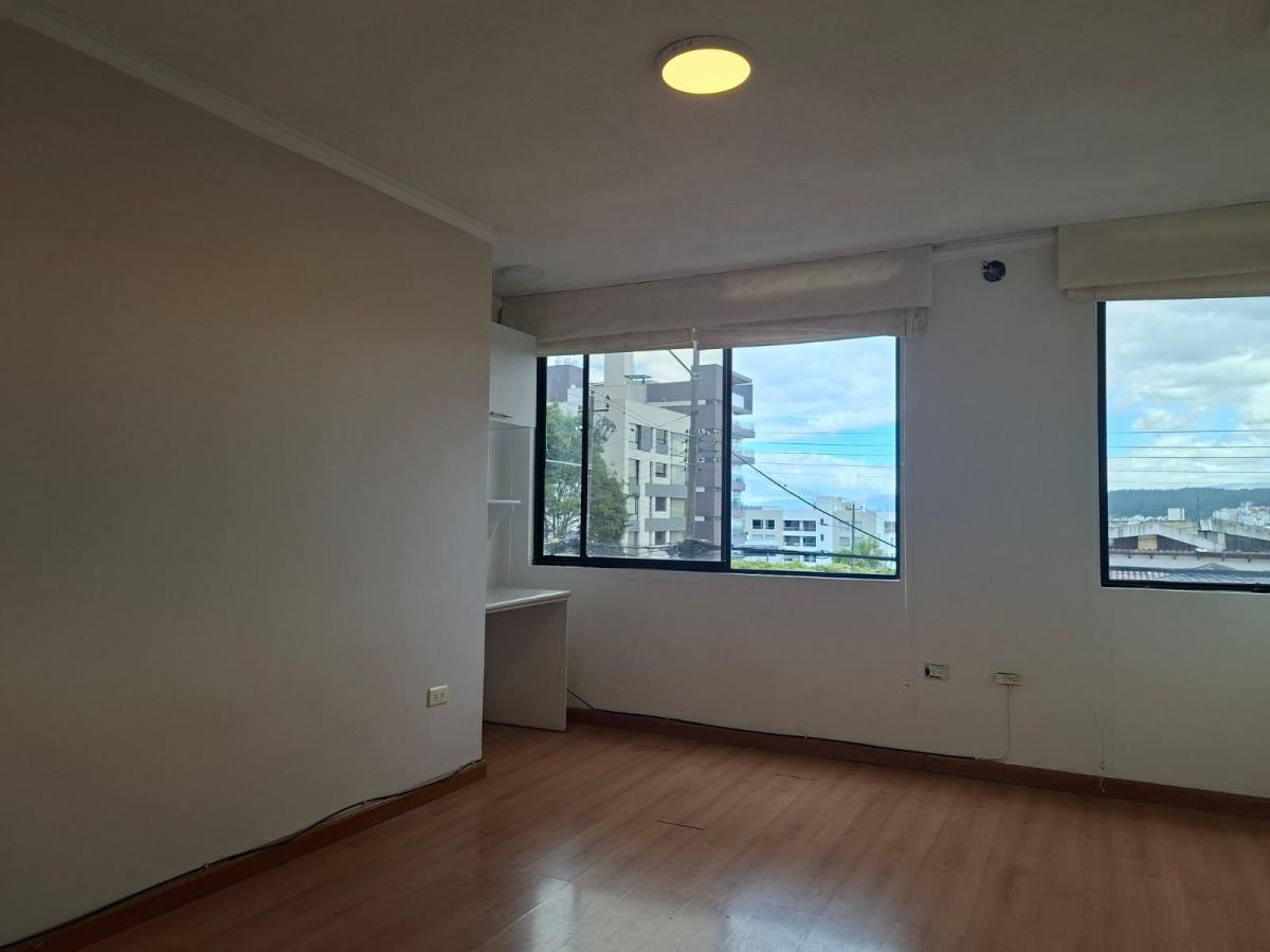 Departamento en Venta, 4 Dorm., Sector Granda Centeno Quito — imagen 5