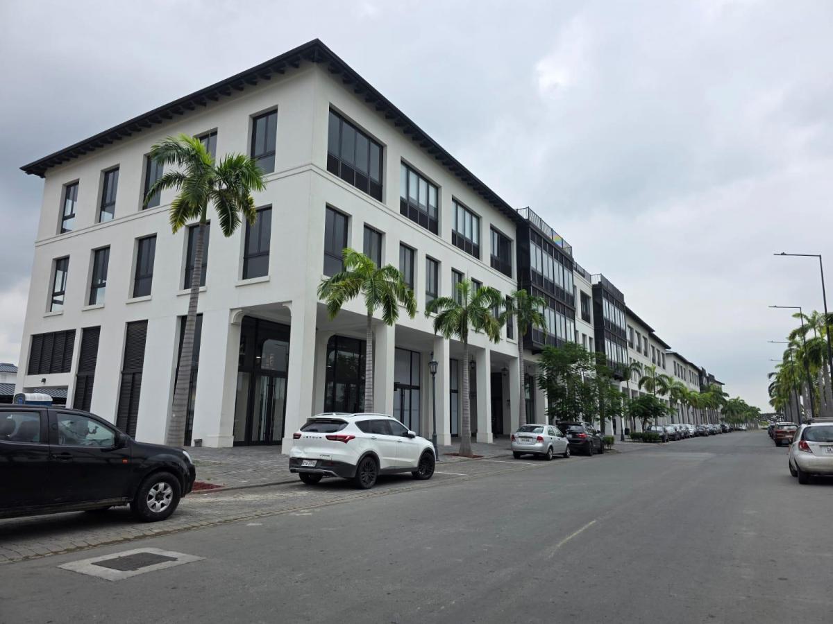 Terreno en Venta Esquinero en Urb. Aires Norte, Km. 8 Vía a Samborondón, Guayas — imagen 3