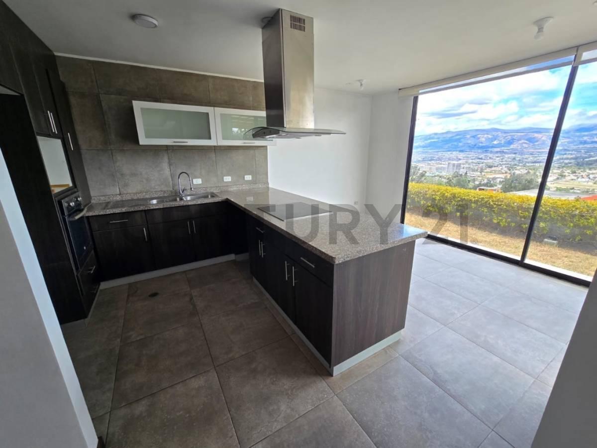 Venta Casa 6 Dorm. en Cumbayá Dentro Conjunto (2 Dorm. Planta Baja) — imagen 4