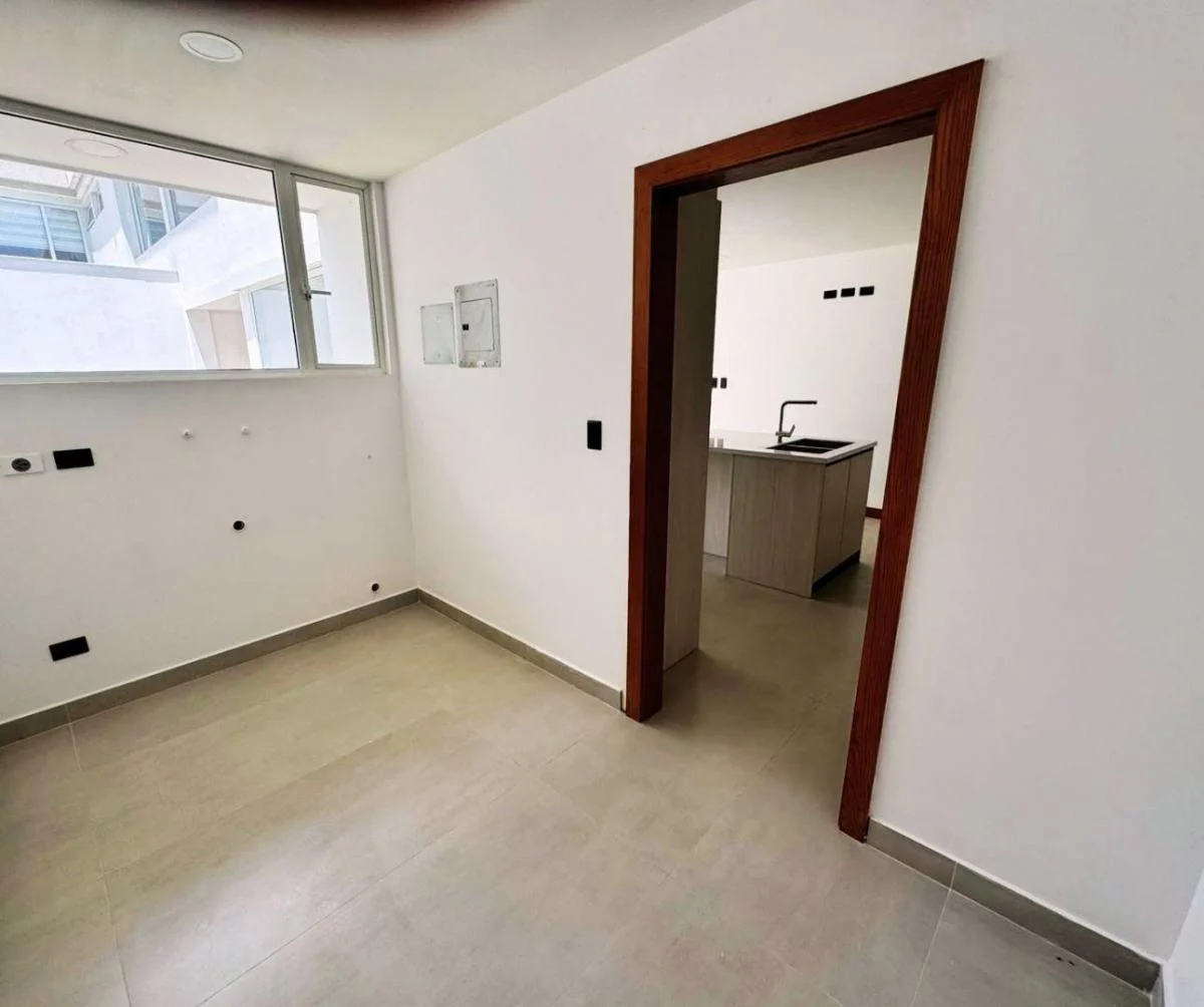 Casa 230 m², Tres Dorm., Tres Baños, Baño Social, Tres Parqueaderos en Venta en Tumbaco — imagen 7